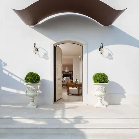 Luxury Fiordaliso Near Porec For 6 People With Private Pool & Sea View Villa