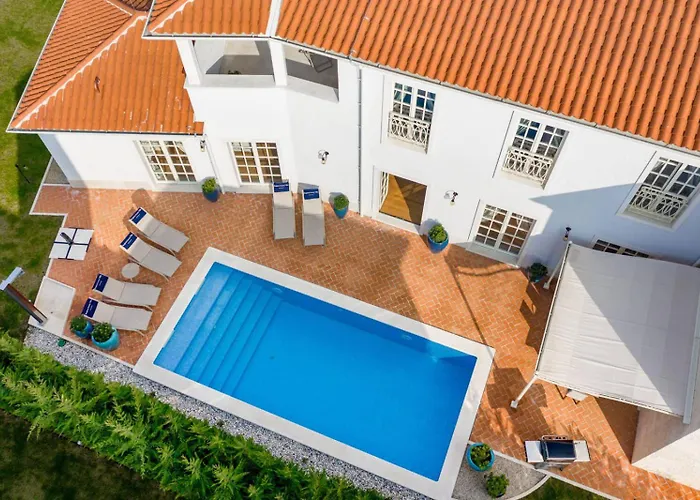 Luxury Fiordaliso Near Porec For 6 People With Private Pool & Sea View