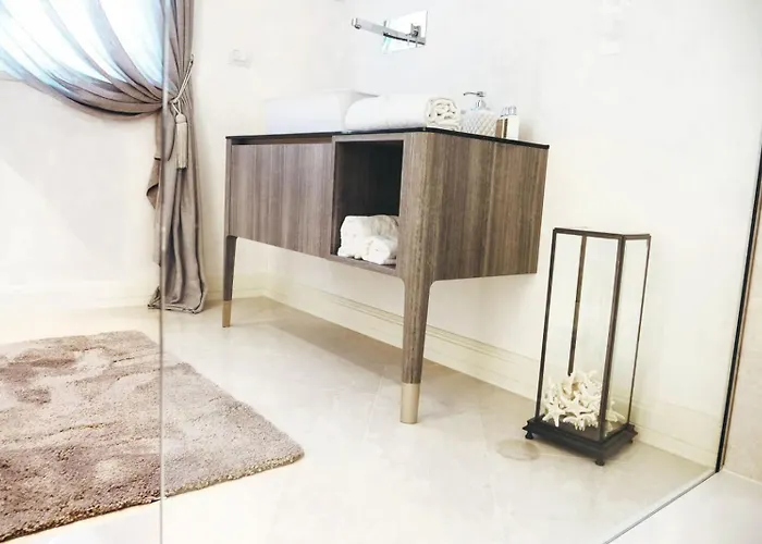 Luxury Fiordaliso Near Porec For 6 People With Private Pool & Sea View Villa *