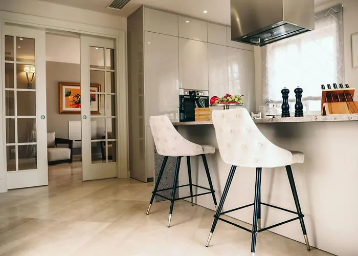 Luxury Fiordaliso Near Porec For 6 People With Private Pool & Sea View Tar-Vabriga